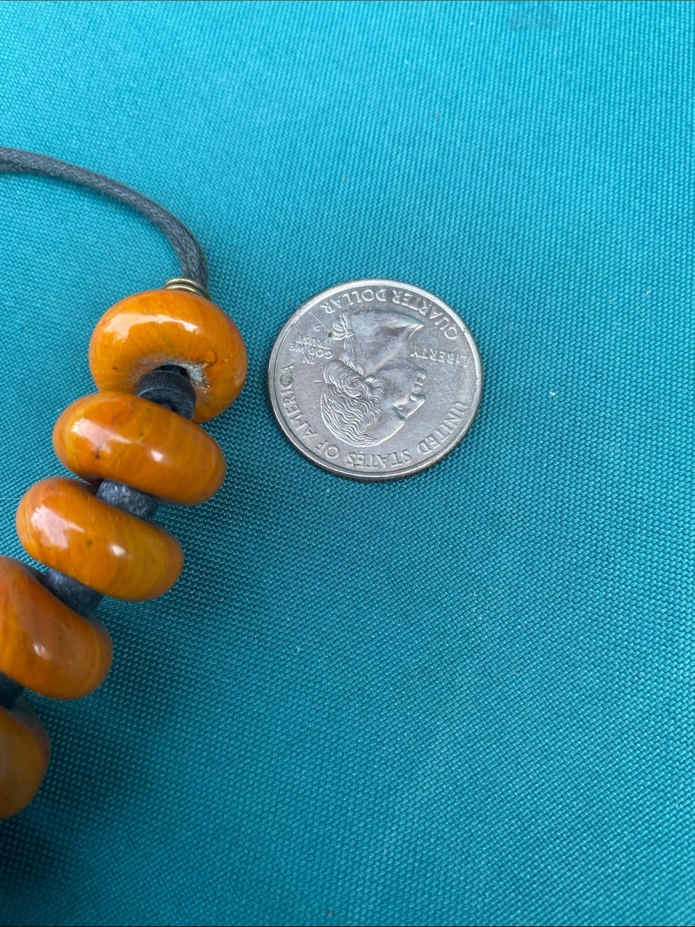 Vintage Butterscotch Amber Bead Necklace. Nicely polished, 32 free form beads, - Picture 6 of 7
